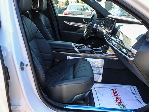 New 2026 BMW i7 eDrive50 w/ M Sport Package RWD image 16
