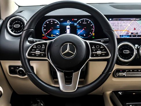 Used 2022 Mercedes-Benz GLA 250 image 19