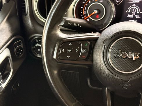 Used 2018 Jeep Wrangler Unlimited Sport S image 31