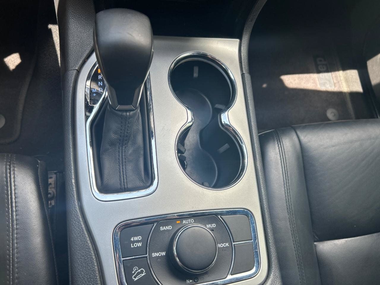 Used 2019 Jeep Grand Cherokee Limited AWD/4WD image 15