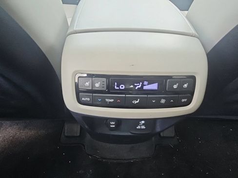 Used 2021 Hyundai Palisade Limited FWD image 30