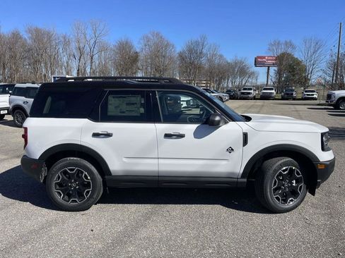 New 2026 Ford Bronco Sport Outer Banks image 2