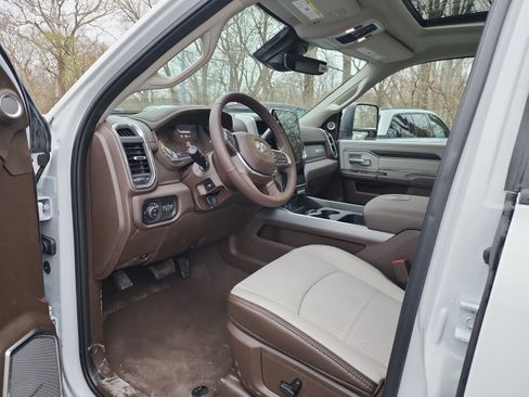 New 2025 RAM 2500 Laramie image 3