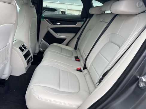 New 2026 Jaguar F-PACE R-Dynamic S image 8