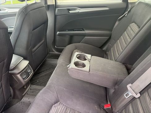 Used 2016 Ford Fusion SE image 38
