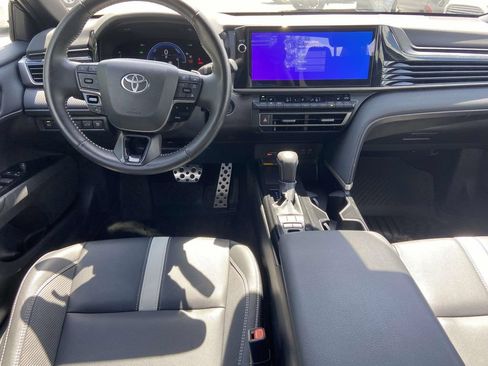 Used 2025 Toyota Camry SE w/ Multimedia Upgrade Package FWD image 11