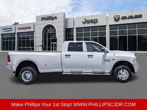 Used 2017 RAM 3500 Tradesman w/ Chrome Appearance Group AWD/4WD image 2