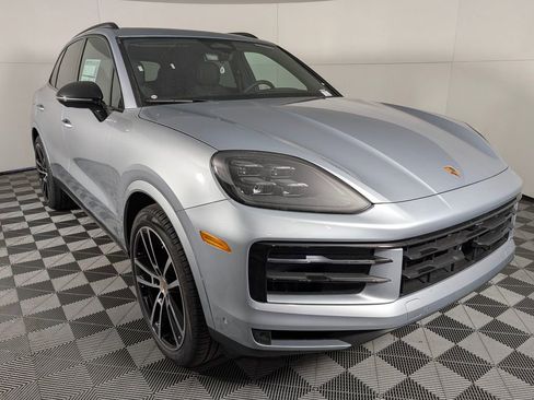 New 2026 Porsche Cayenne image 9