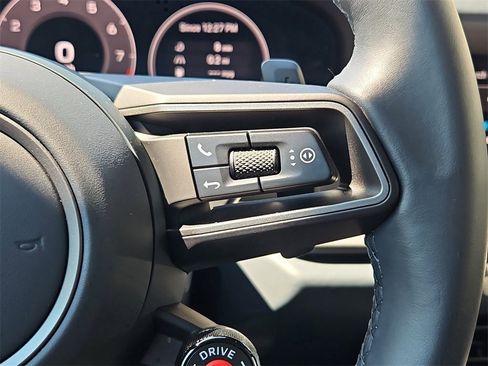 Certified 2025 Porsche 911 Carrera image 28