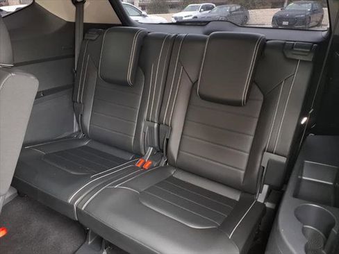 Used 2022 Volkswagen Atlas SEL Premium image 28