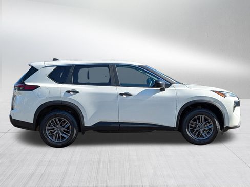 Used 2024 Nissan Rogue S AWD/4WD image 8