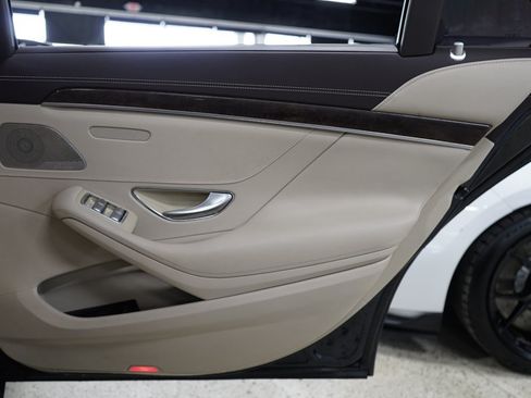 Used 2018 Mercedes-Benz S 450 Sedan image 28
