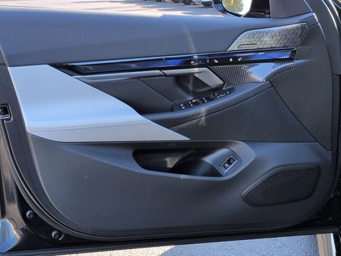 Used 2025 BMW M5 w/ M Driver's Package image 14