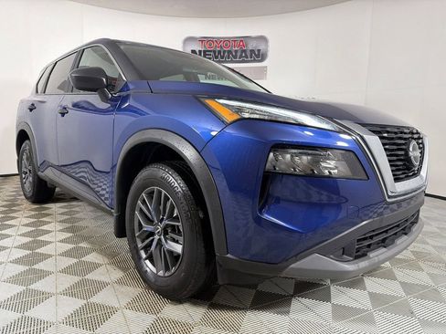 Used 2023 Nissan Rogue S image 1