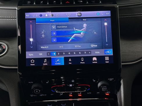 Used 2022 Jeep Grand Cherokee L Limited image 24