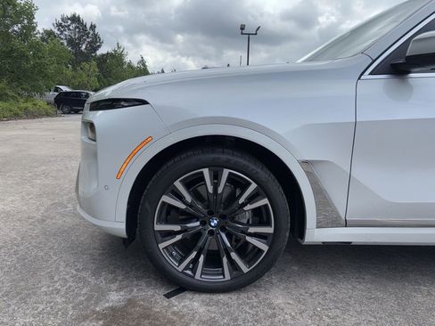 Used 2025 BMW X7 xDrive40i AWD/4WD image 34