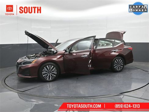 Used 2024 Nissan Altima 2.5 SV image 56
