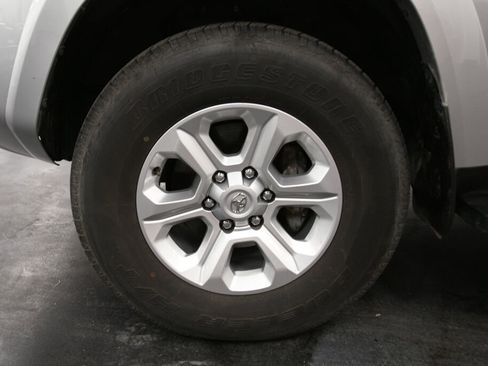 Certified 2024 Toyota 4Runner SR5 Premium image 32