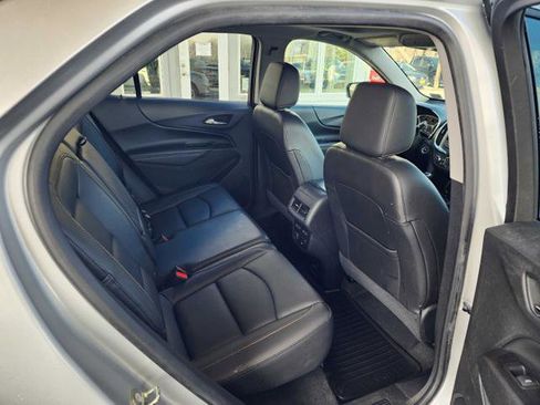 Used 2018 Chevrolet Equinox Premier FWD image 16