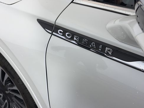 Used 2022 Lincoln Corsair Reserve w/ Sport Package image 17