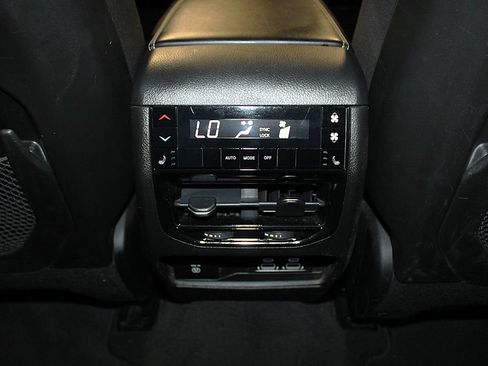 Certified 2022 Jeep Grand Cherokee L Limited AWD/4WD image 39