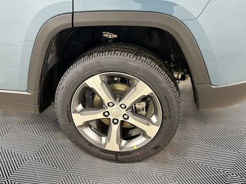New 2026 Jeep Grand Cherokee Limited AWD/4WD image 15