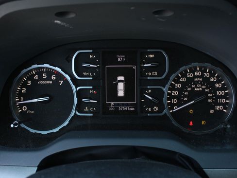 Used 2020 Toyota Tundra SR5 w/ TRD Off-Road Package AWD/4WD image 11