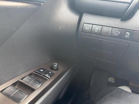 Used 2022 Toyota Camry LE image 22