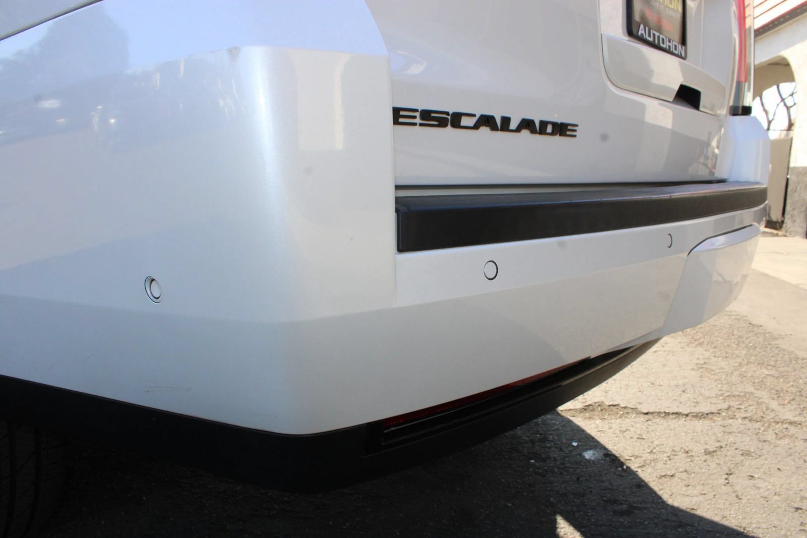 Used 2018 Cadillac Escalade ESV Luxury AWD/4WD image 44