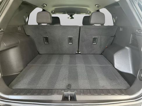 Used 2023 Chevrolet Equinox LT w/ Driver Convenience Package FWD image 24