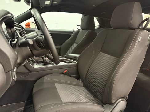 Used 2022 Dodge Challenger SXT image 13
