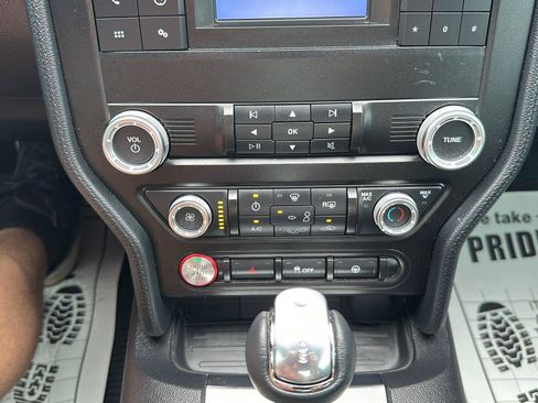 Used 2019 Ford Mustang Coupe RWD image 17