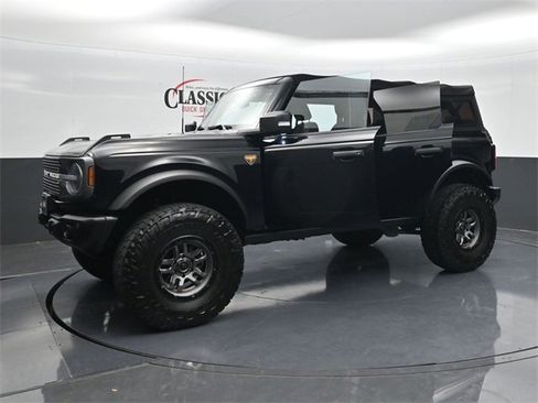 Used 2022 Ford Bronco Badlands image 35