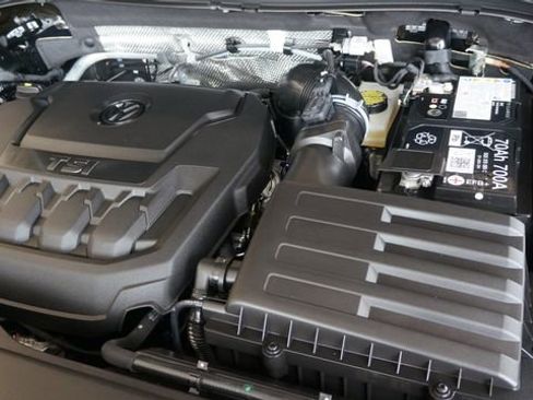 New 2024 Volkswagen Tiguan SE R-Line image 20