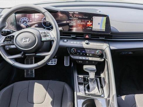 New 2025 Hyundai Elantra SEL image 24