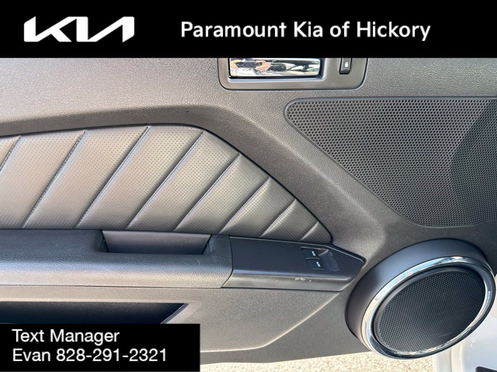 Used 2013 Ford Mustang GT Premium w/ Comfort Pkg RWD image 13