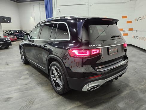 Used 2021 Mercedes-Benz GLB 250 4MATIC image 16