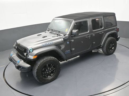 Used 2024 Jeep Wrangler Unlimited AWD/4WD image 52
