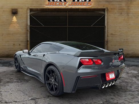 Used 2017 Chevrolet Corvette Stingray Coupe w/ Carbon Flash Badge Package RWD image 7