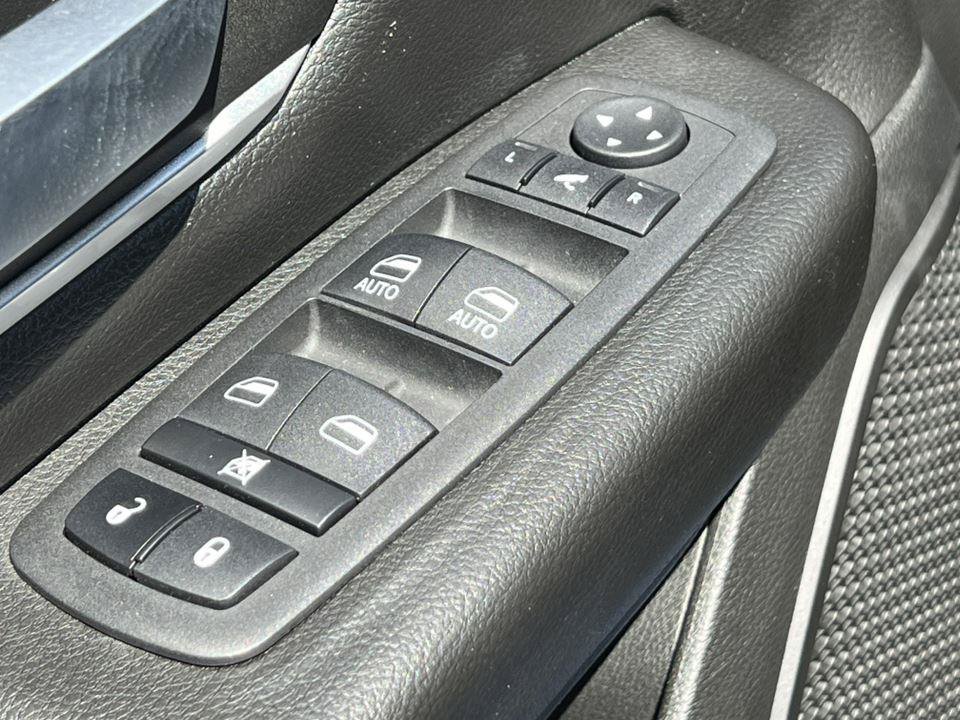 Used 2023 RAM 1500 Big Horn AWD/4WD image 16