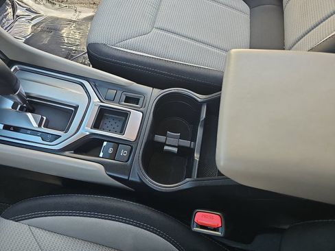 Used 2021 Subaru Forester AWD/4WD image 23
