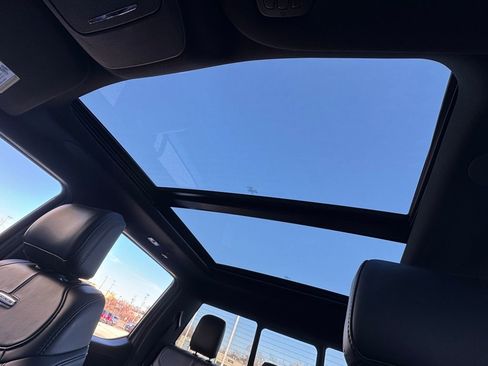 Used 2025 Ford F150 Platinum w/ Equipment Group 702A High image 27