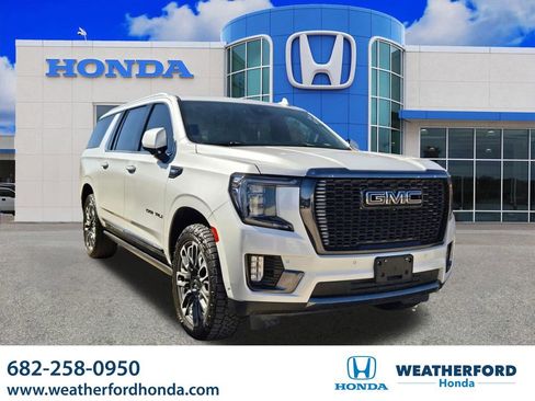 Used 2023 GMC Yukon XL Denali Ultimate image 1