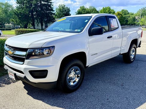 Used 2017 Chevrolet Colorado W/T w/ WT Convenience Package AWD/4WD image 8