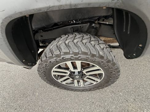 Used 2018 Toyota Tacoma TRD Off-Road image 42