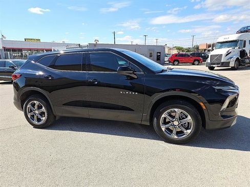 Used 2023 Chevrolet Blazer LT image 6