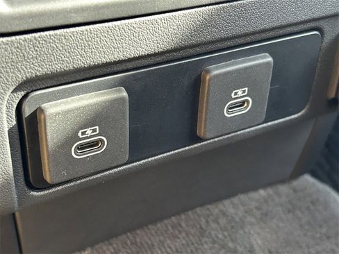 Used 2024 Jaguar F-PACE R-Dynamic S image 22