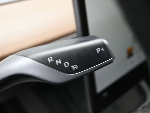 Used 2023 Tesla Model 3 Standard Range image 20