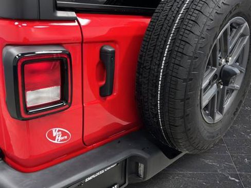 Used 2024 Jeep Wrangler Sport S image 37