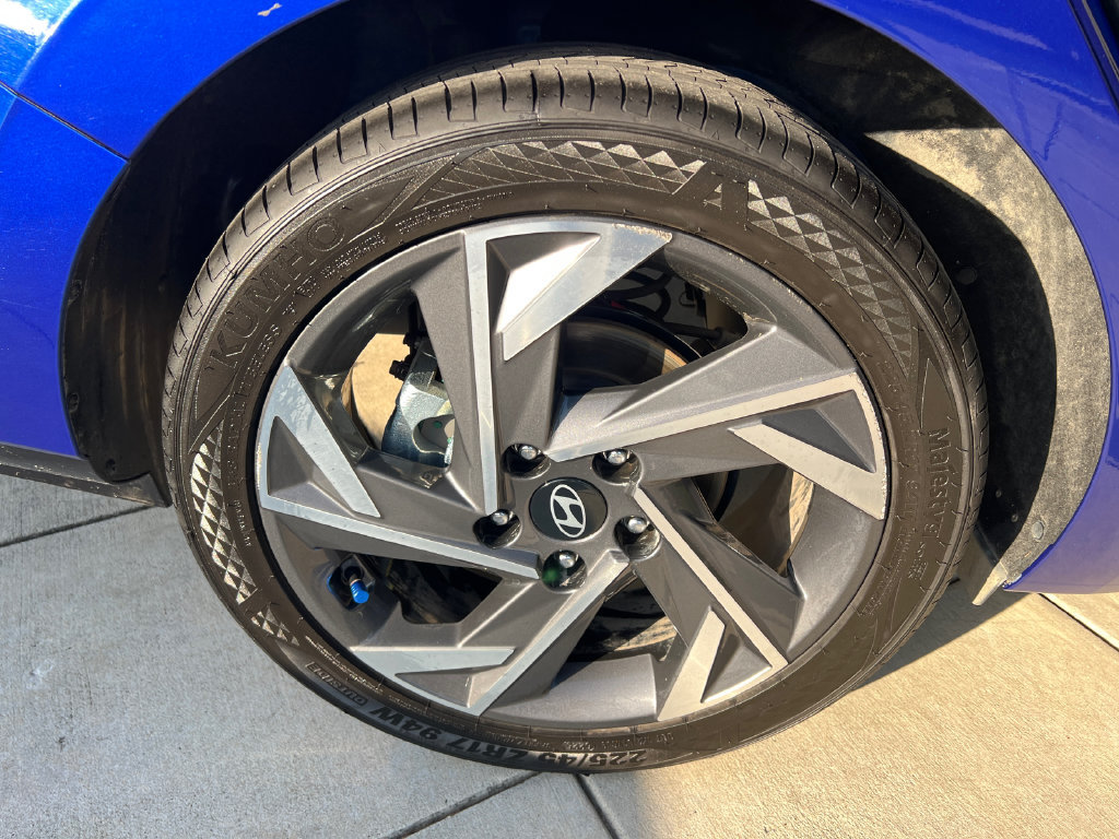 Certified 2025 Hyundai Elantra SEL FWD image 8